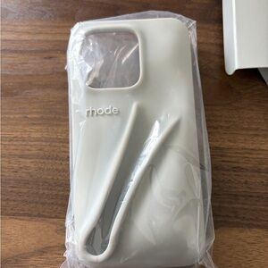 RHODE Gray Lip Case for iPhone 14 Pro